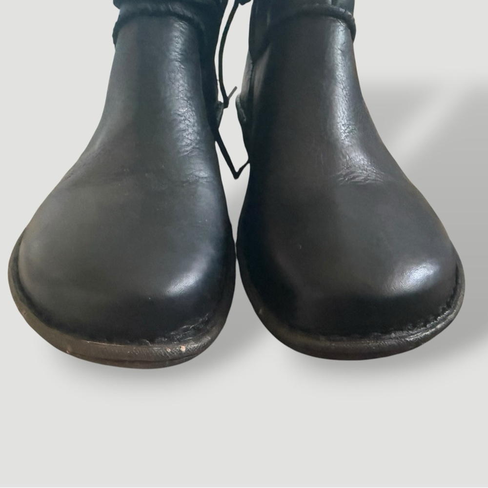 New UGG CASPIA 1932 Black Size 10 - Picture 14 of 16